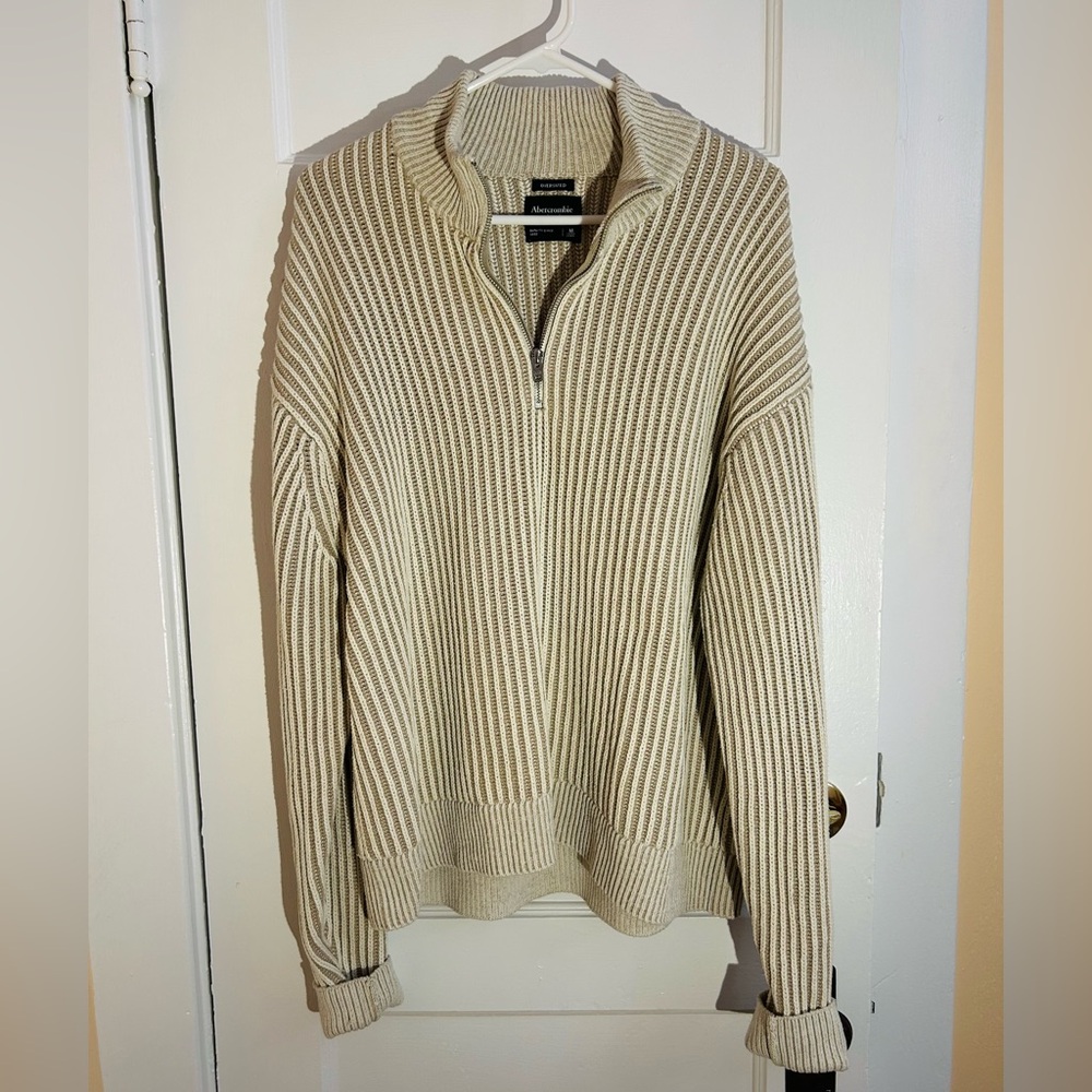 Abercrombie & Fitch oversized pullover zip-up sweater